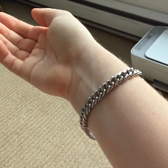 Diamond Quality Jewelry Chain Bracelet - Picture 5 of 8